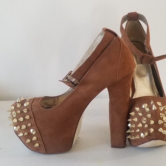 Pumps with Sassyness - Picture 4 of 4